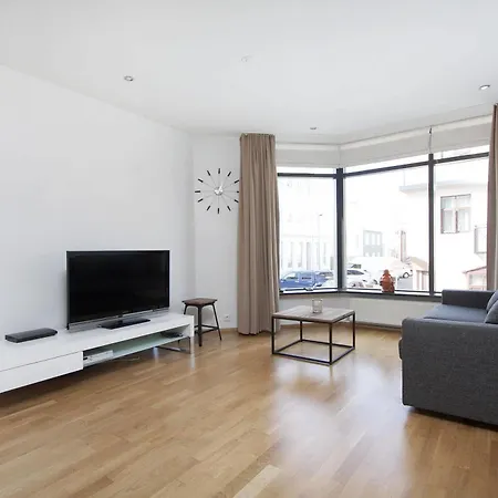 Planet Apartment