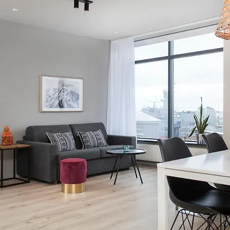 Planet Apartment